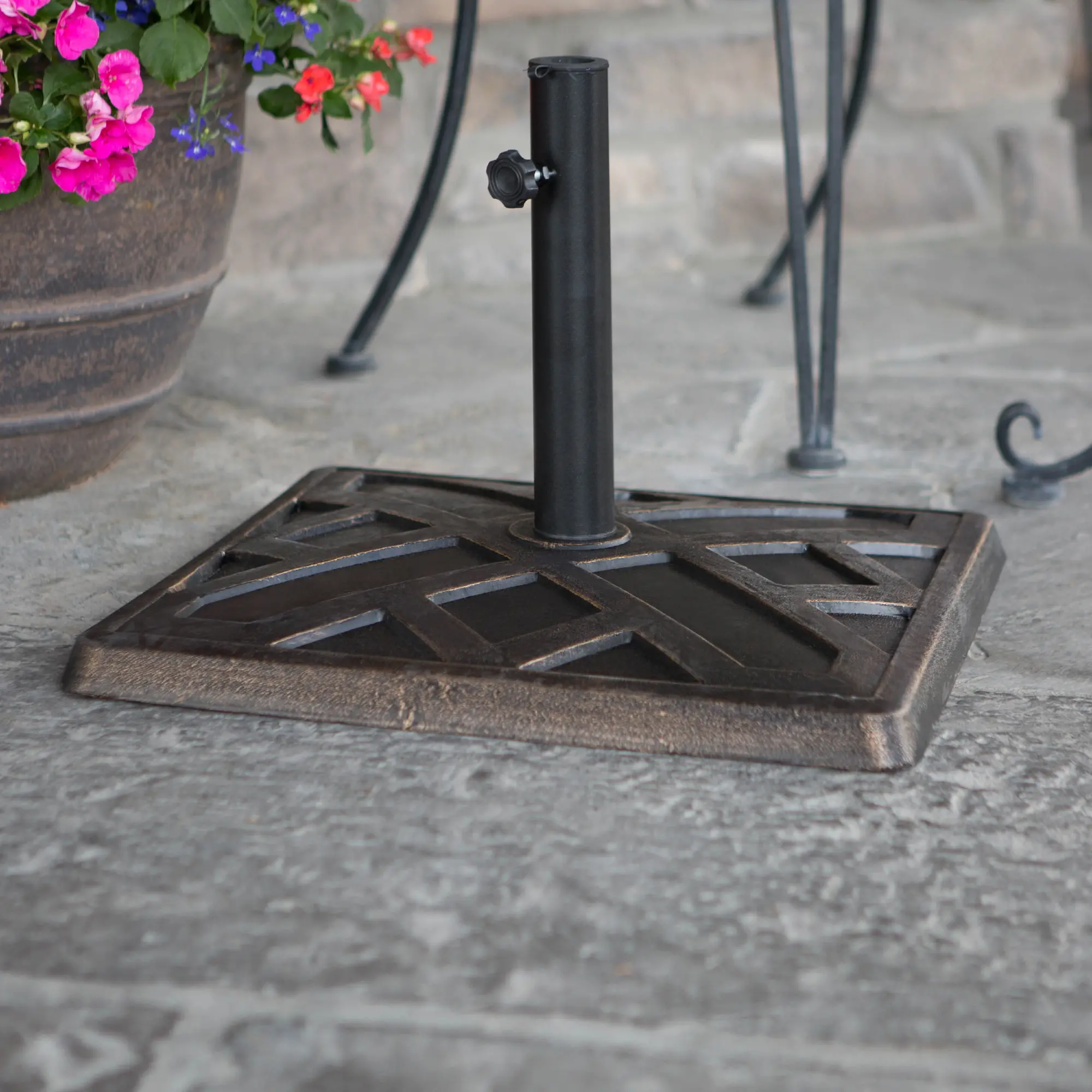 UB30SPRAC Antique Bronze Square Outdoor Patio Umbrella Base-1