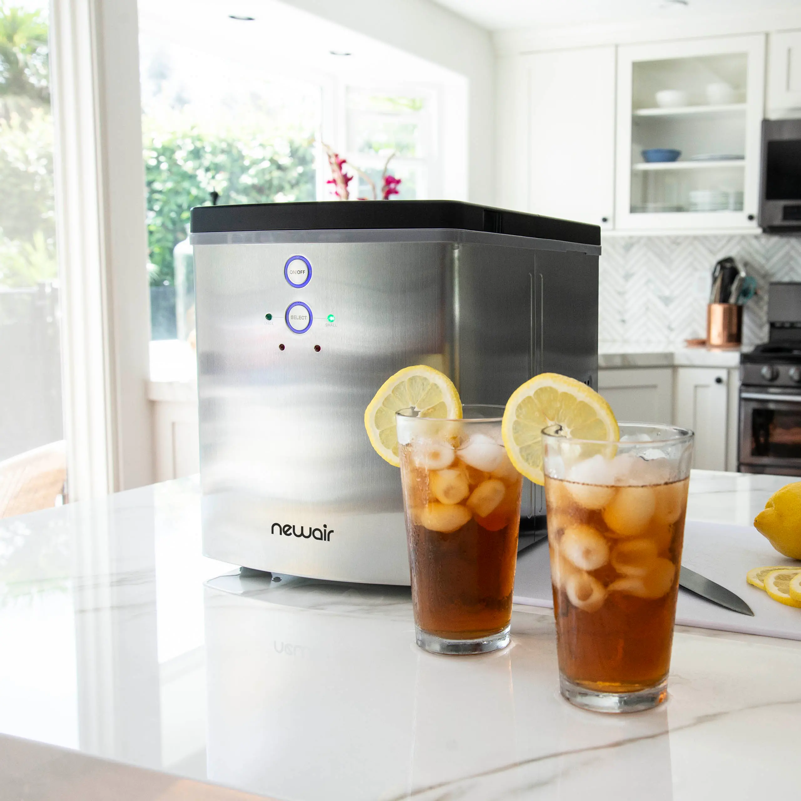NIM033SS00 NewAir 33 lb. Portable Ice Maker - Stainless Steel-2