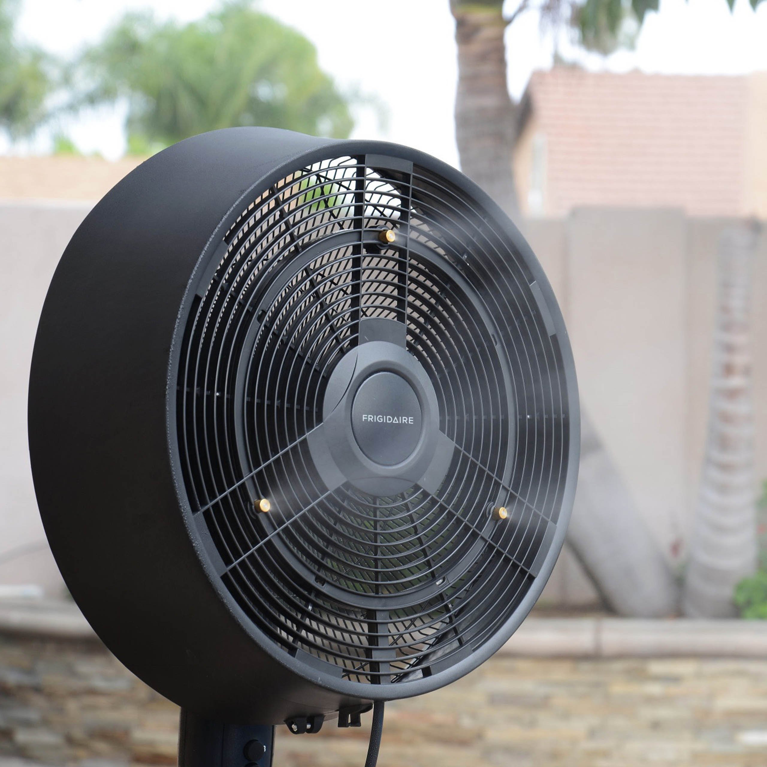 FMF2K5BK00 Frigidaire Outdoor Misting Pedestal Fan-3