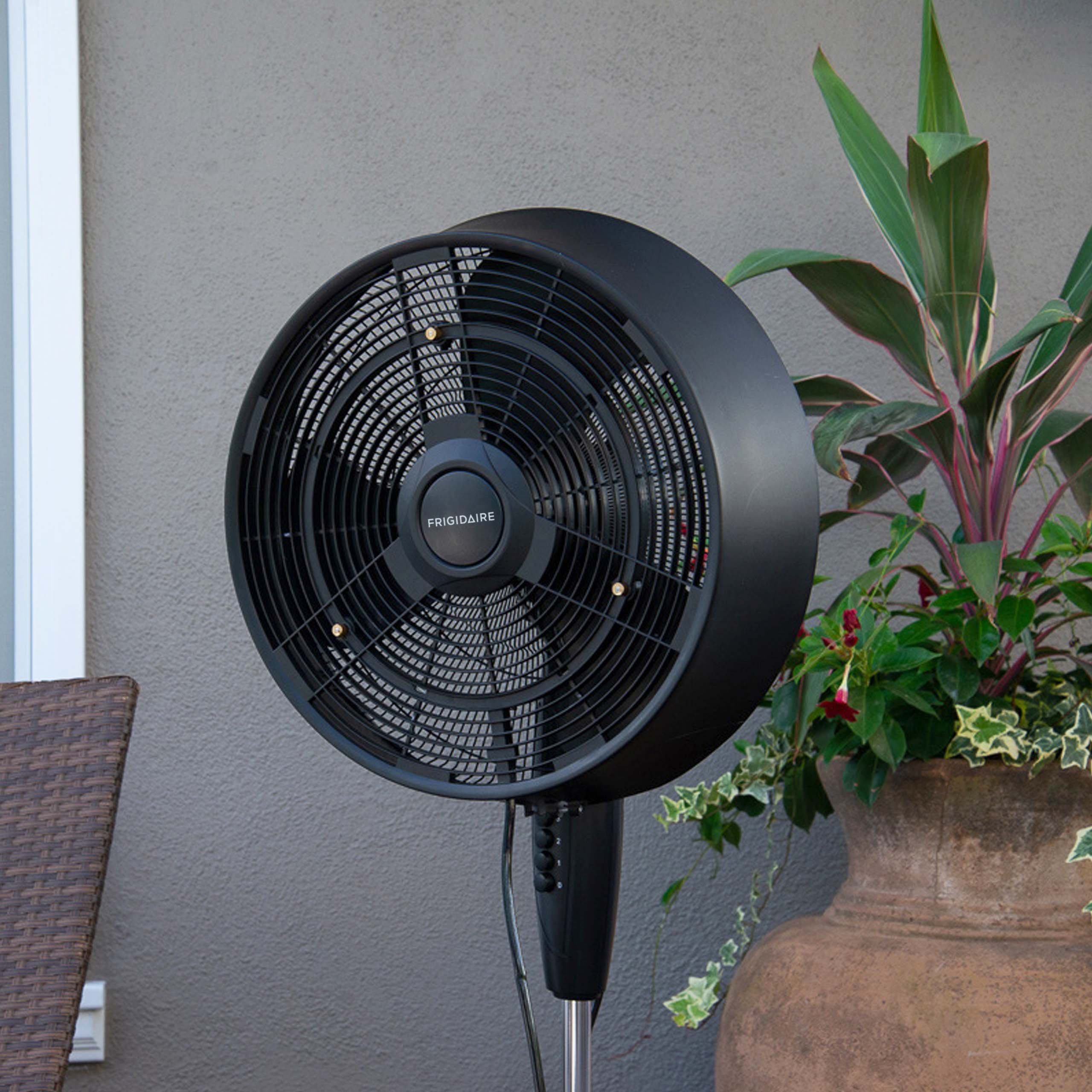 FMF2K5BK00 Frigidaire Outdoor Misting Pedestal Fan-4