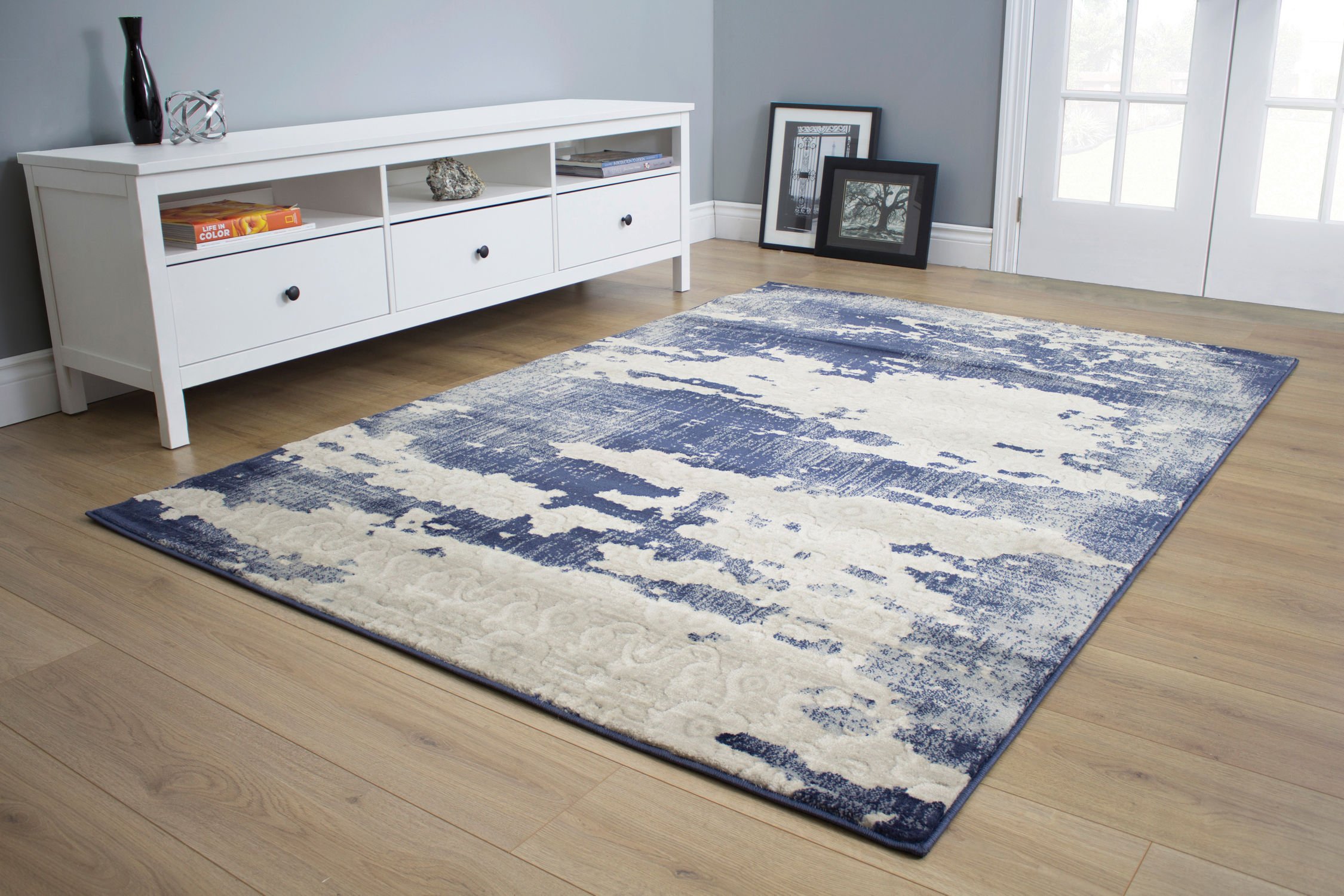 Alida 8 x 11 Distressed Beige Blue Area Rug-2