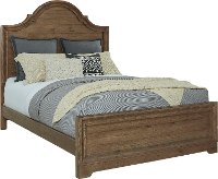Traditional Caramel Pine Queen Bed - Wildfire