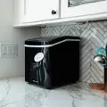 AI-100BK NewAir 28 lb Portable Ice Maker - Black