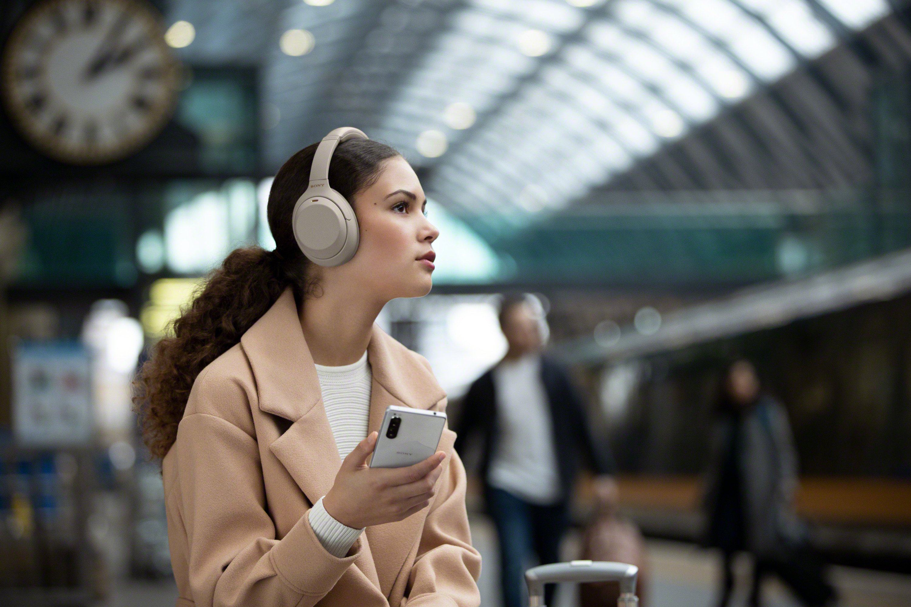 WH1000XM4/S Sony Wireless Noise-Cancelling Headphones - Silver-4