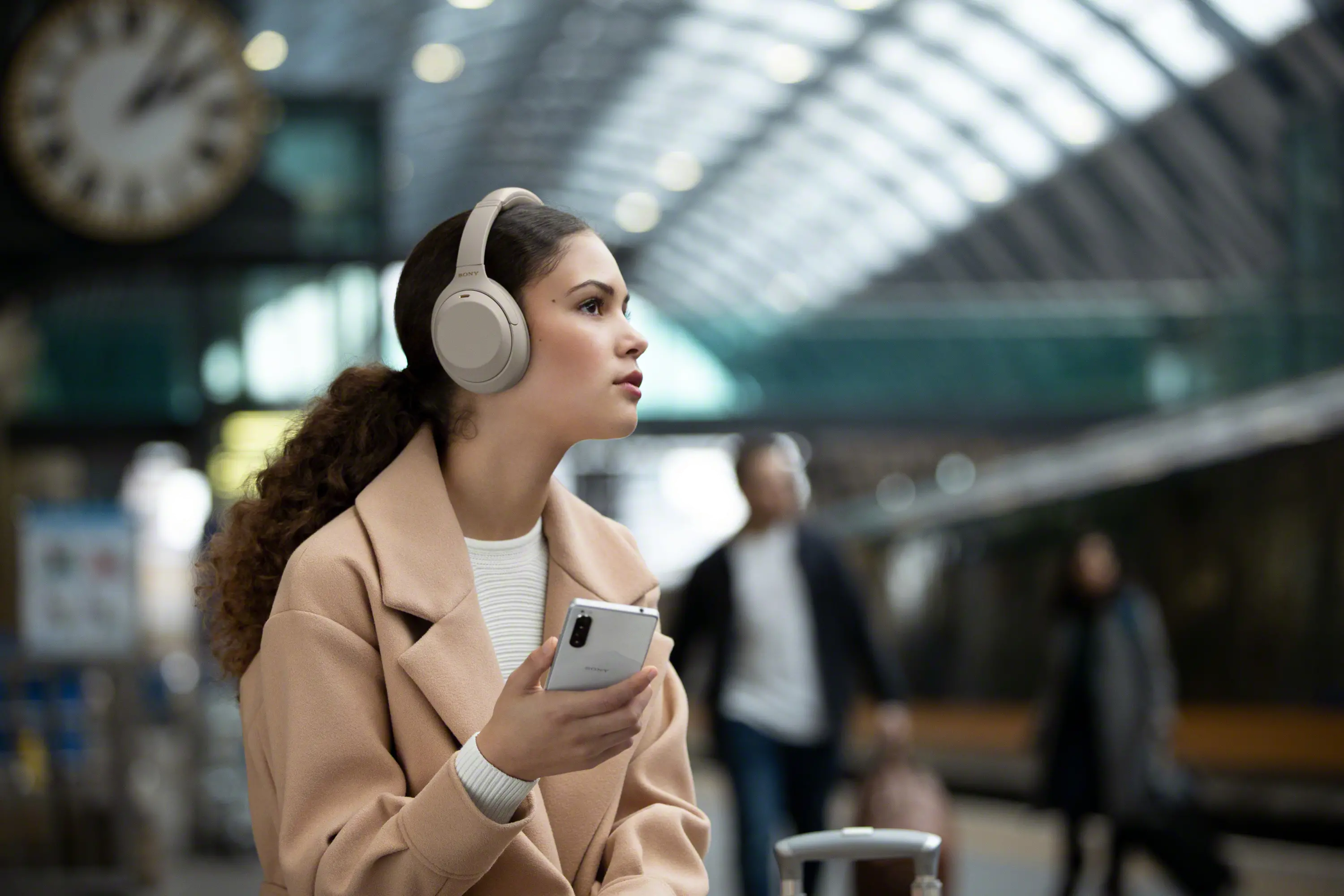 WH1000XM4/S Sony Wireless Noise-Cancelling Headphones - Silver-4