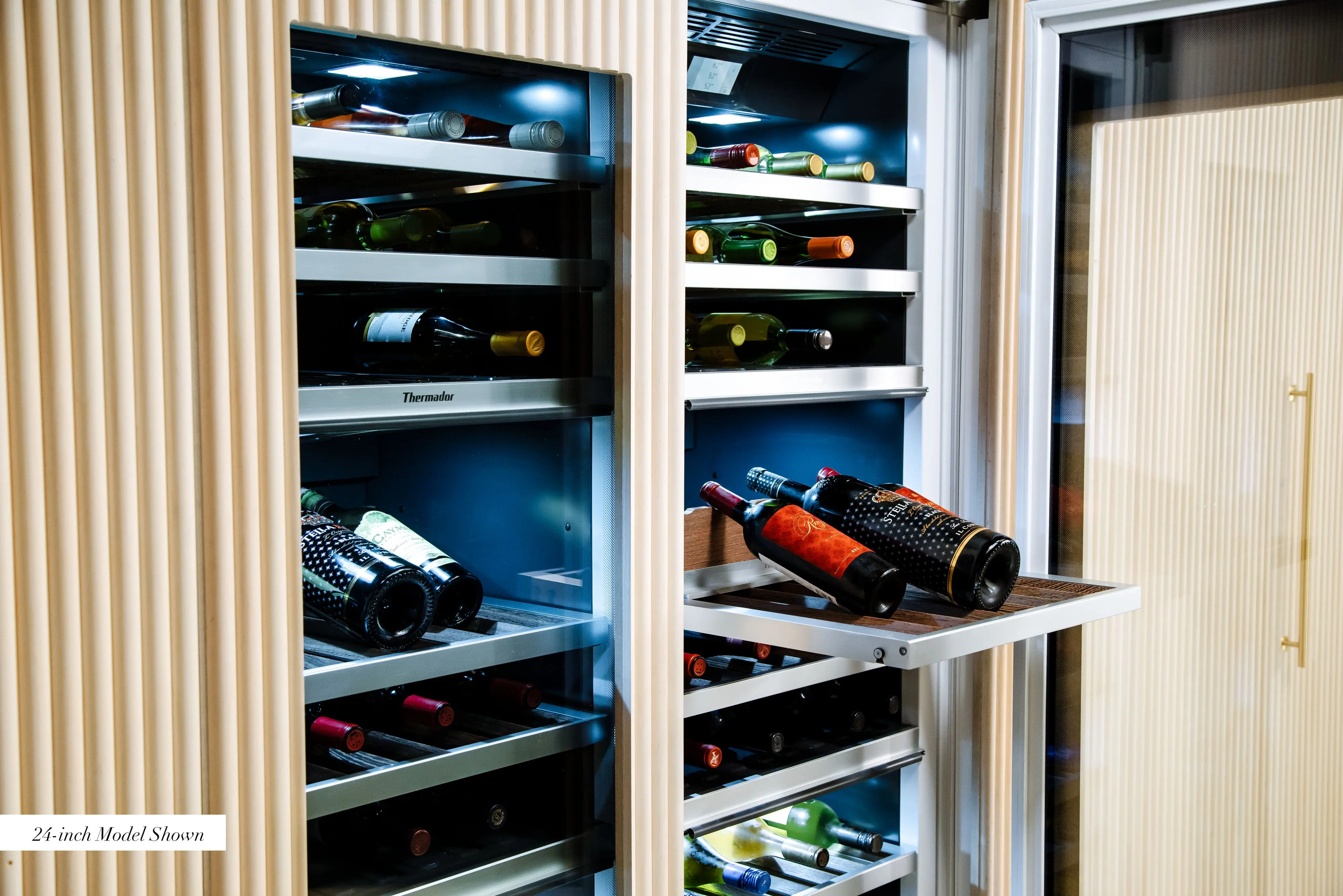 T18IW905SP Thermador Built In Wine Cooler - 18 Inch-5