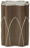 Traditional Hazelnut Brown Clover-shaped Accent Table - Villa Cherie
