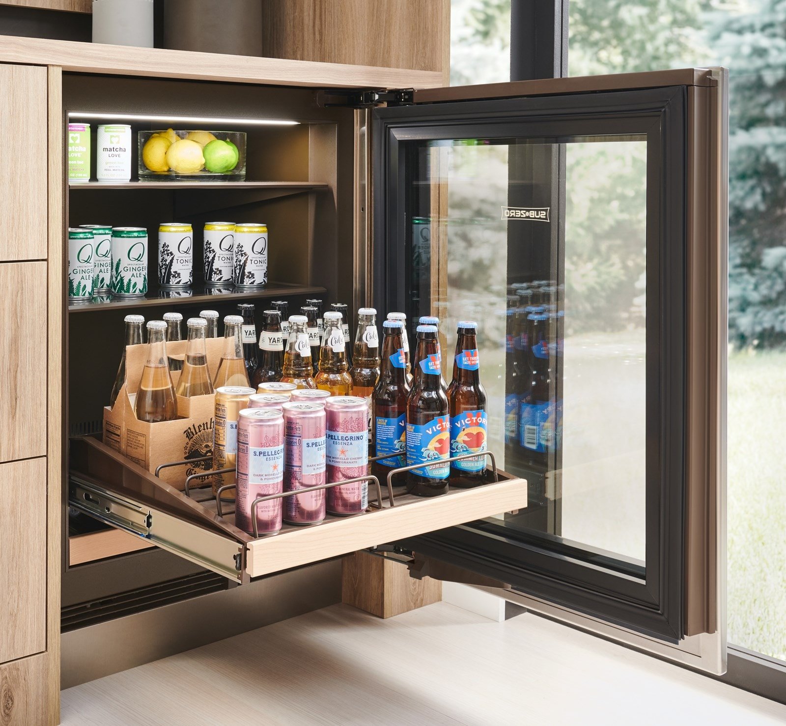 DEU2450BA/R SubZero 24 Inch Undercounter Beverage Center - Right Hinge, Panel Ready-3