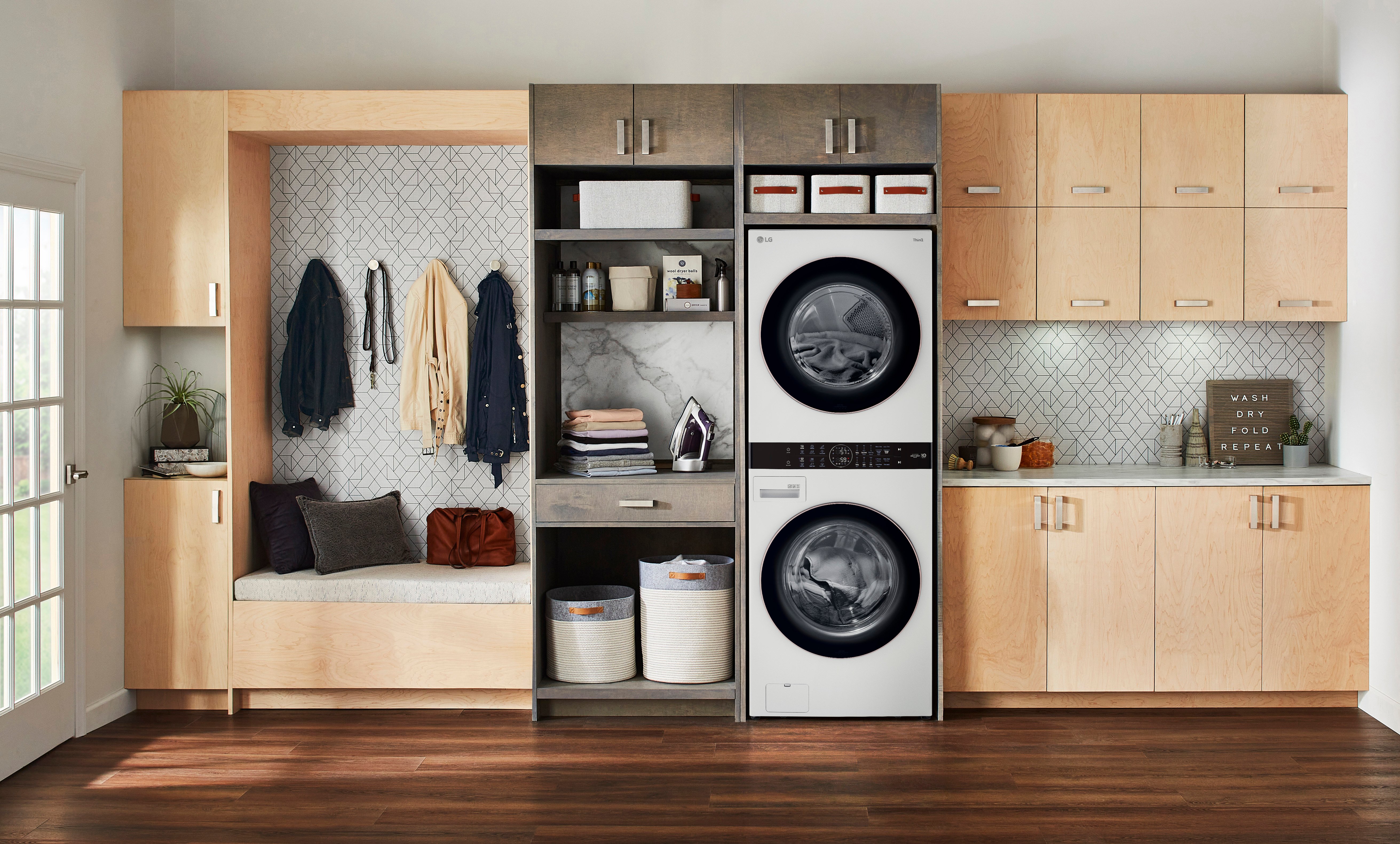WKG101HWA Single Unit Front Load LG WashTower with Center Control™ 4.5 cu. ft. Washer and 7.4 cu. ft. Gas Dryer - White-8