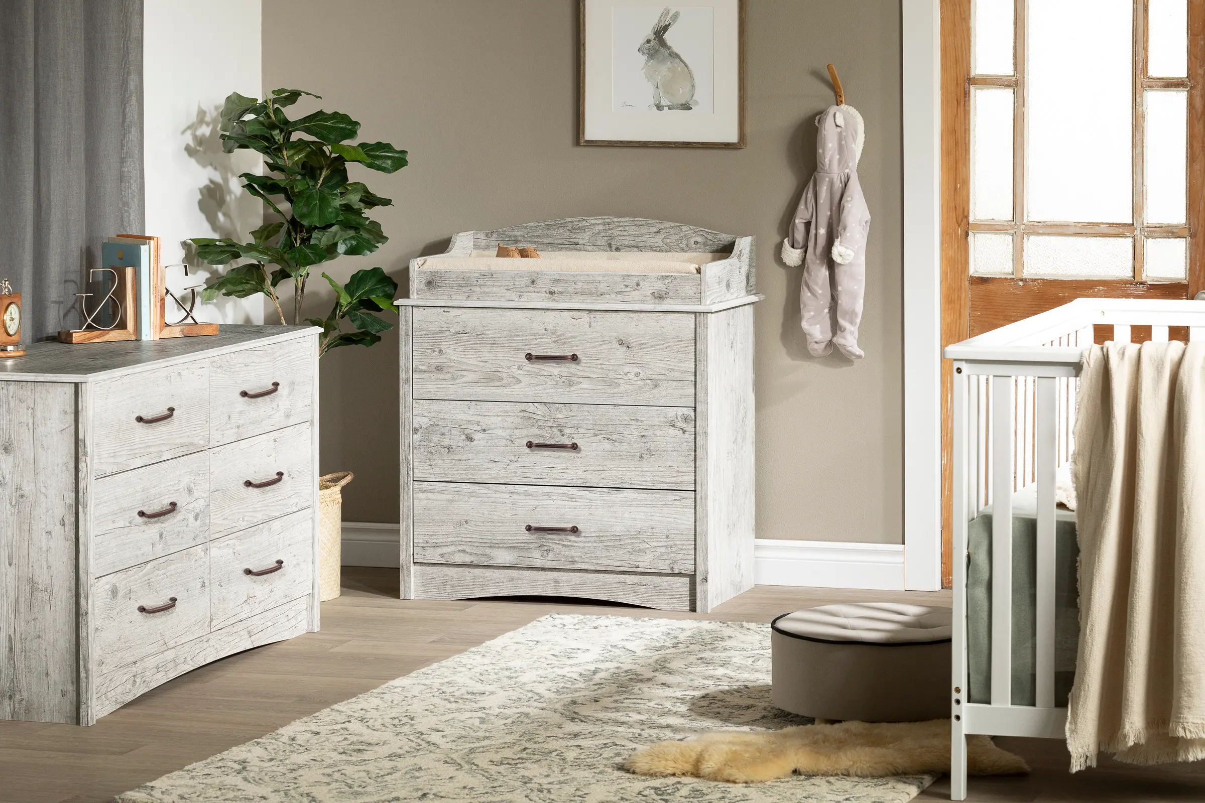 12995 Helson Seaside Pine 6-Drawer Dresser-2