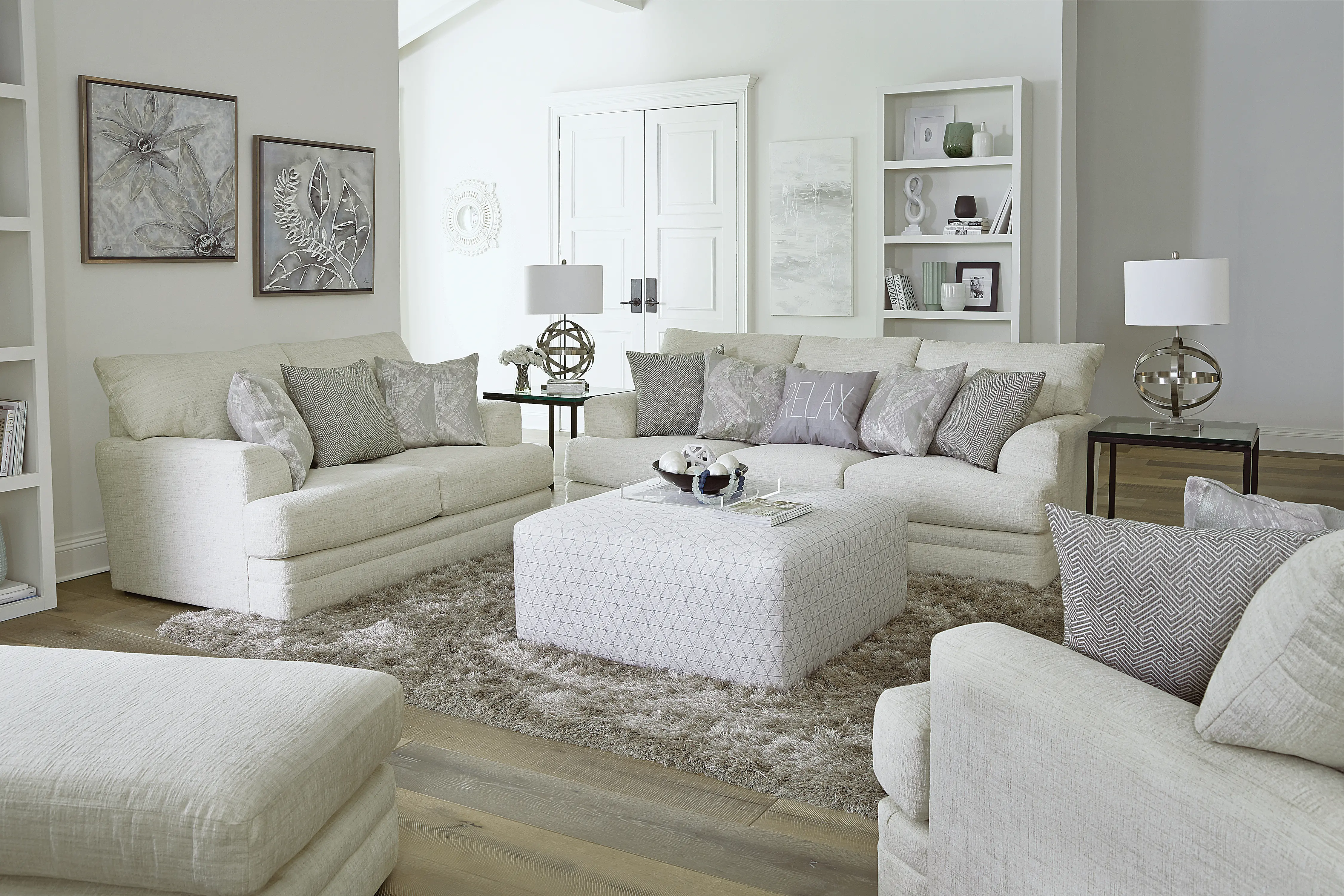 4470-03/1680-16/SOFA/CREAM Zeller Cream Sofa-2