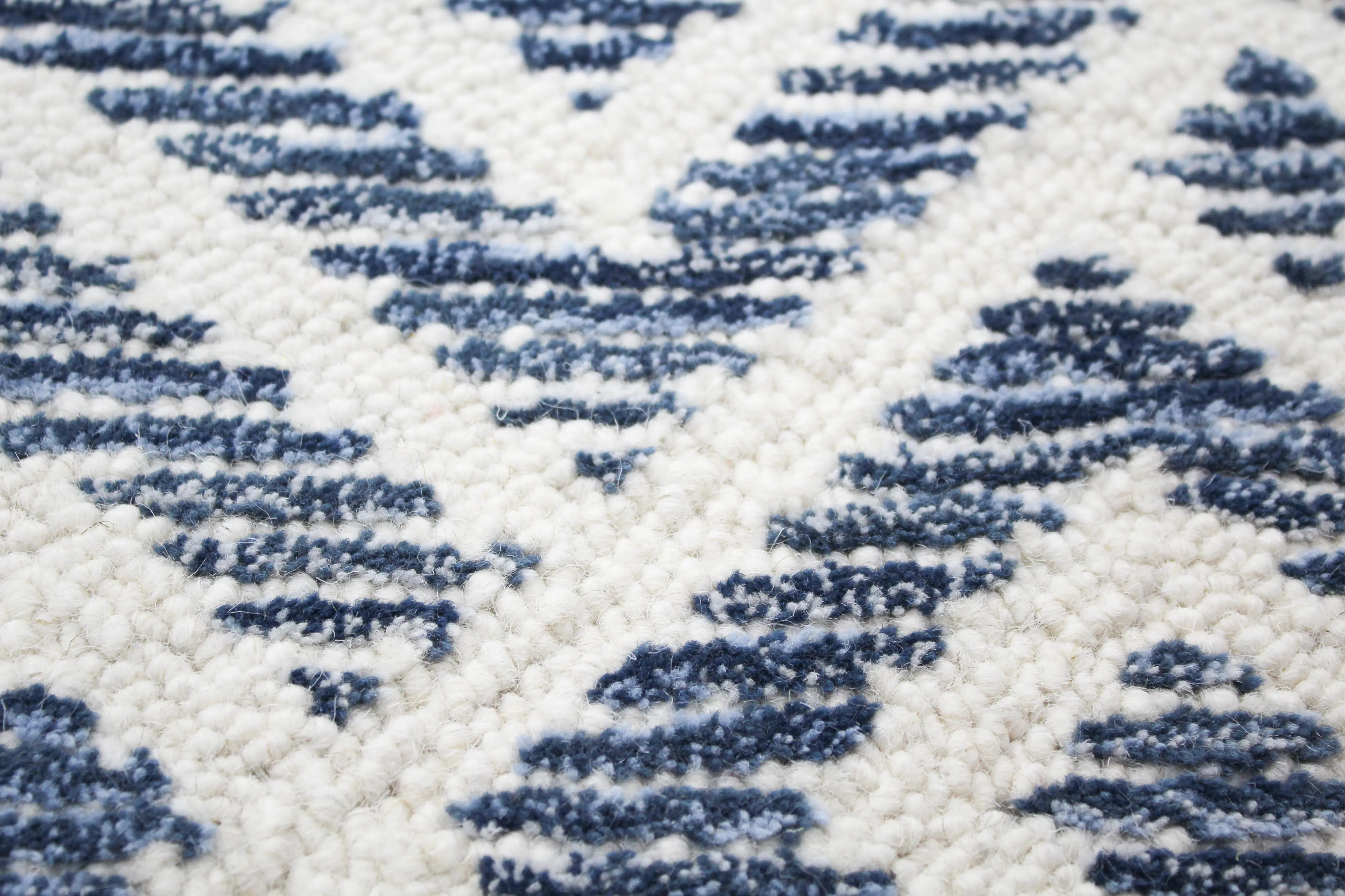 Venezia 8 x 10 Ellis Ivory Blue Area Rug-5