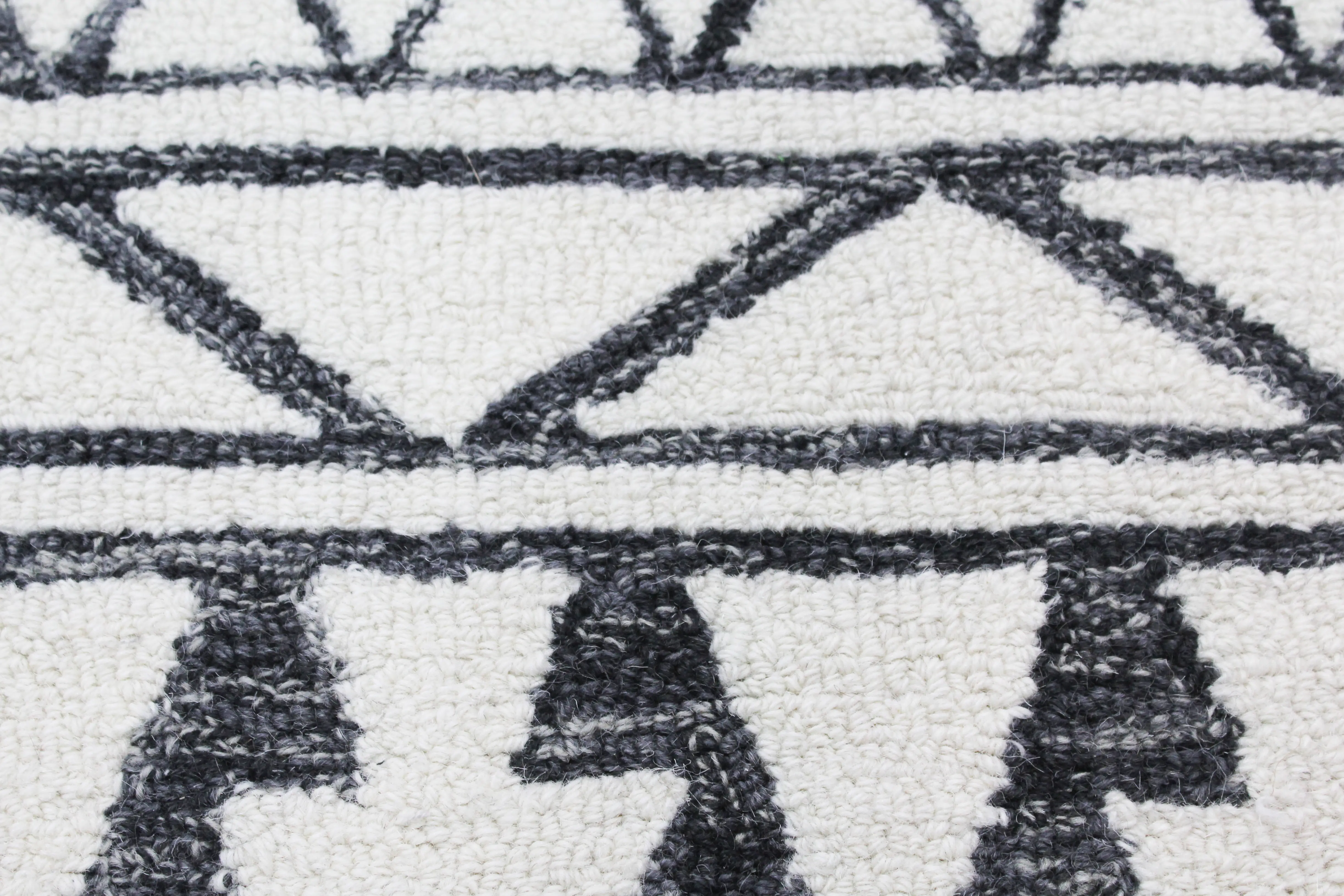 Valencia 8 x 10 Niels Ivory Charcoal Area Rug-4
