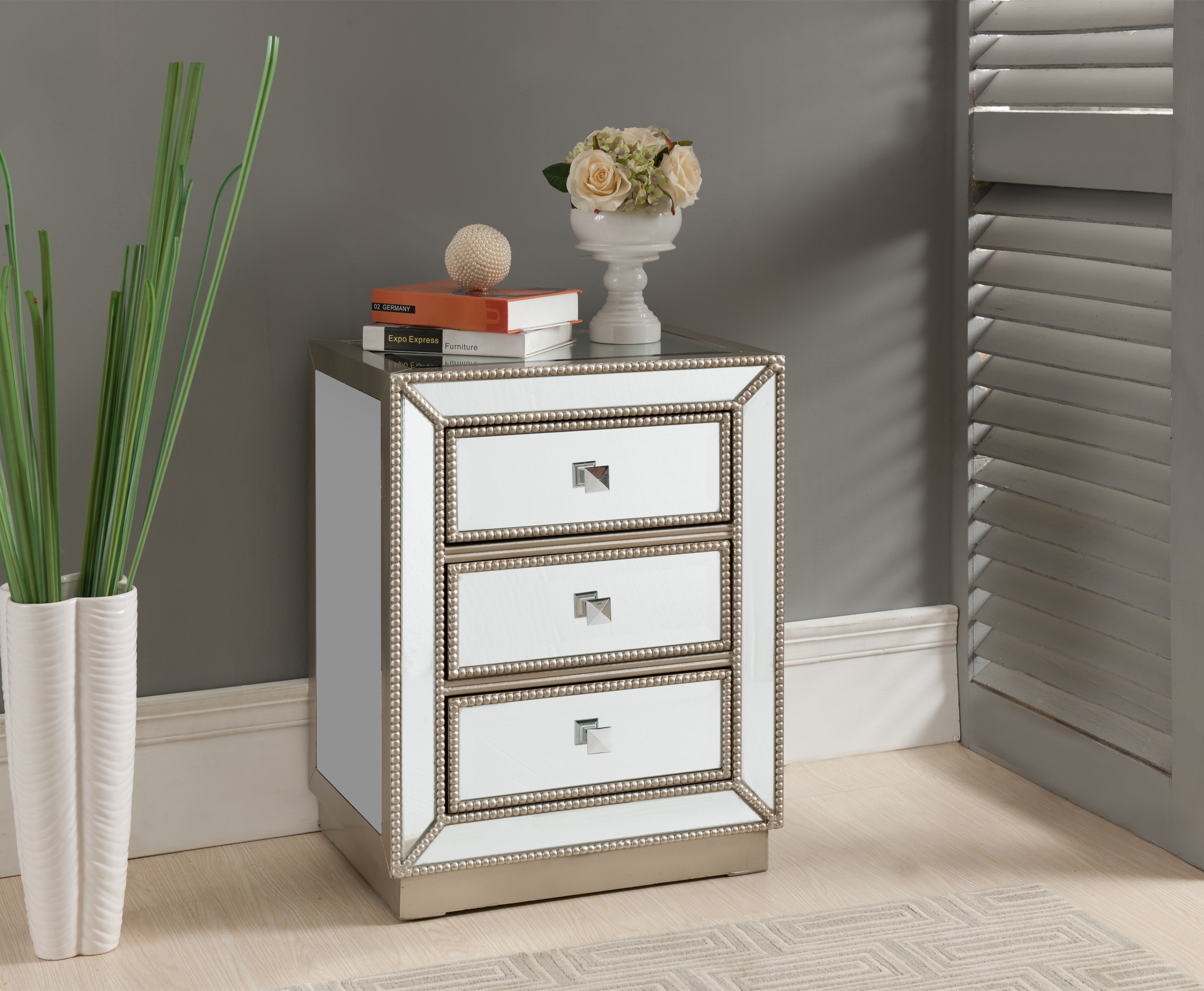 Elsinore Contemporary Champagne 3-Drawer Chest-4
