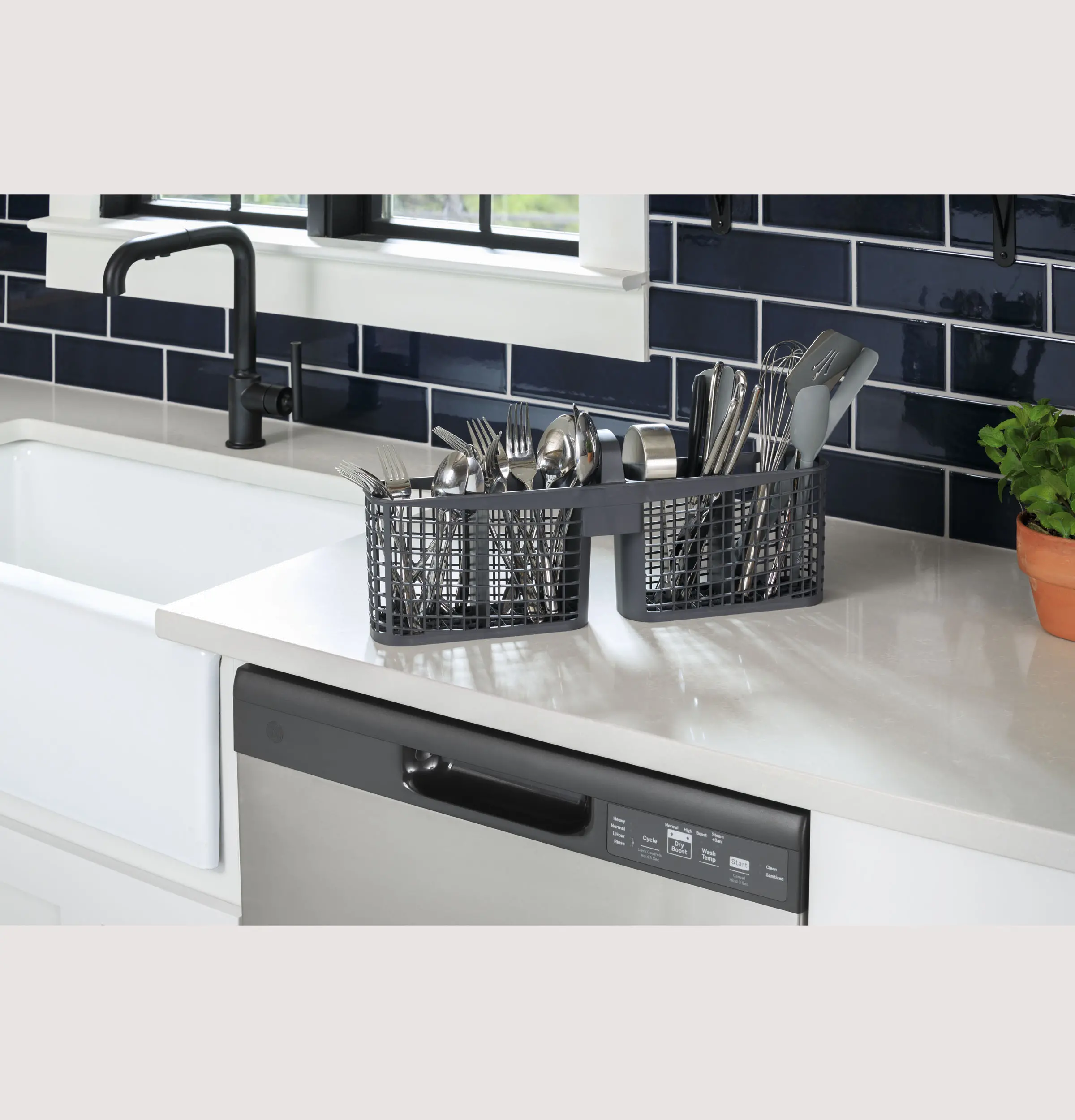GDF535PSRSS GE Front Control Dishwasher - Stainless Steel-4