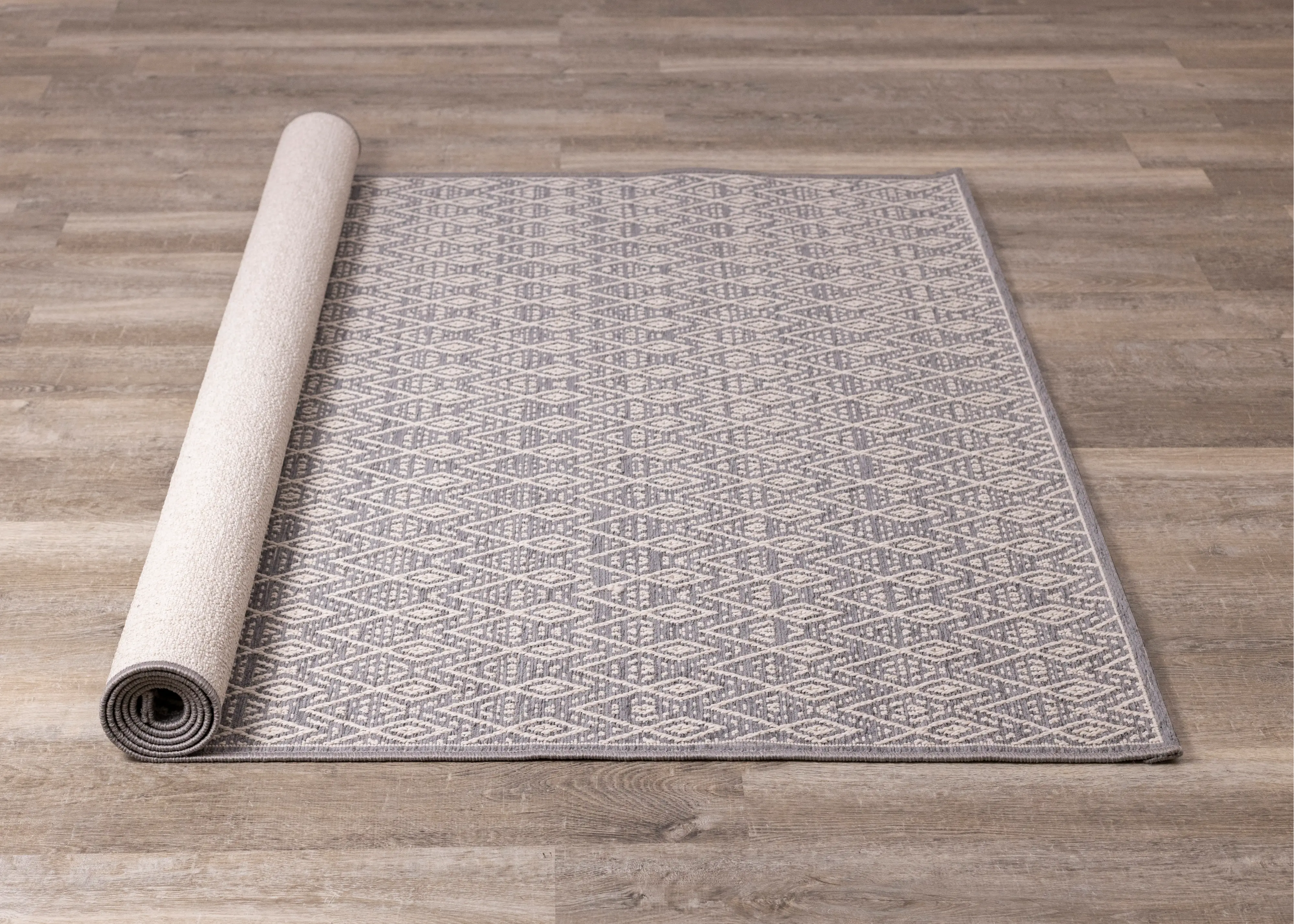 Vista 5 x 8 Diamond Gray Cream Area Rug-4