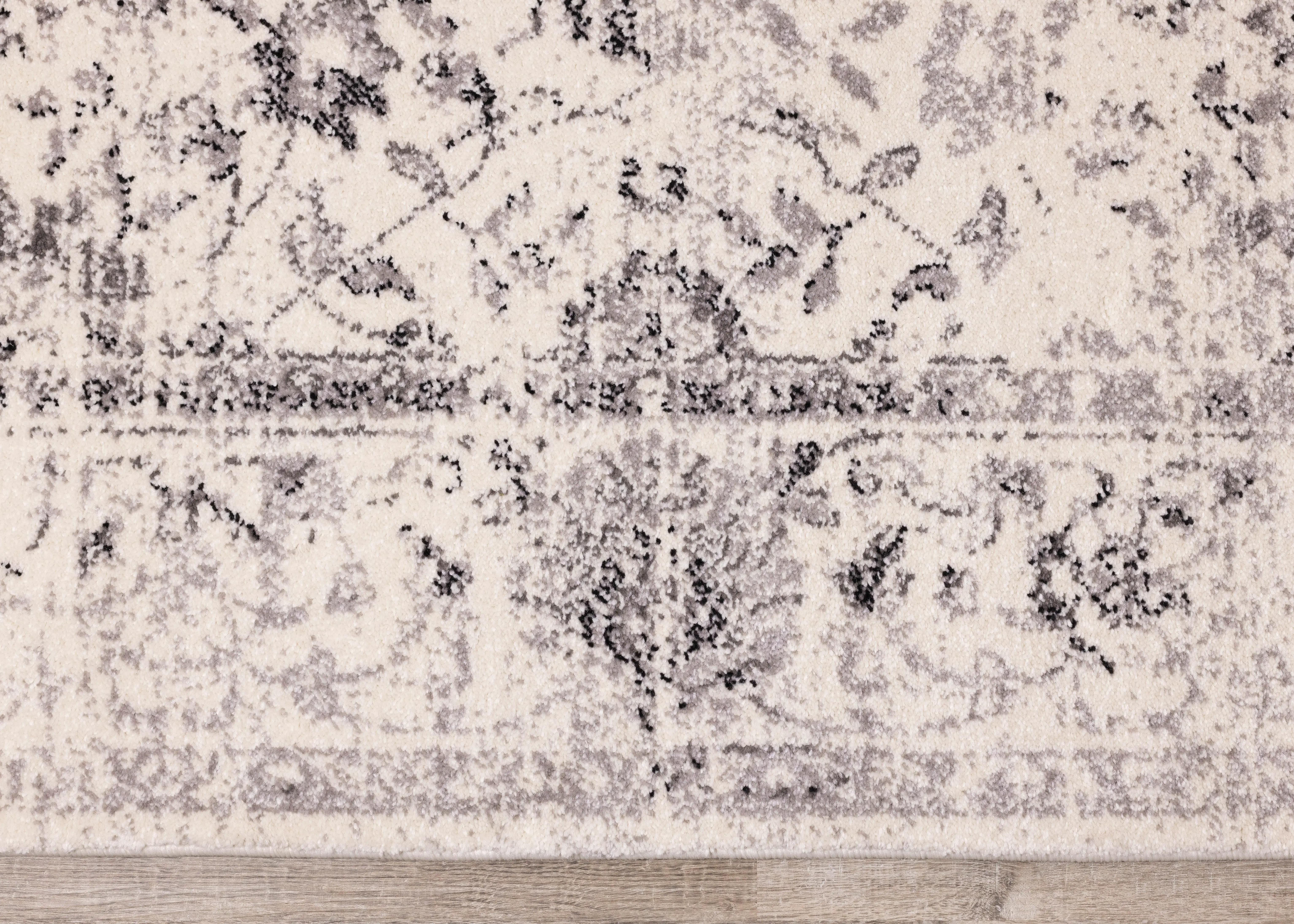 Safi 5 x 8 Elegant Border Cream Area Rug-8