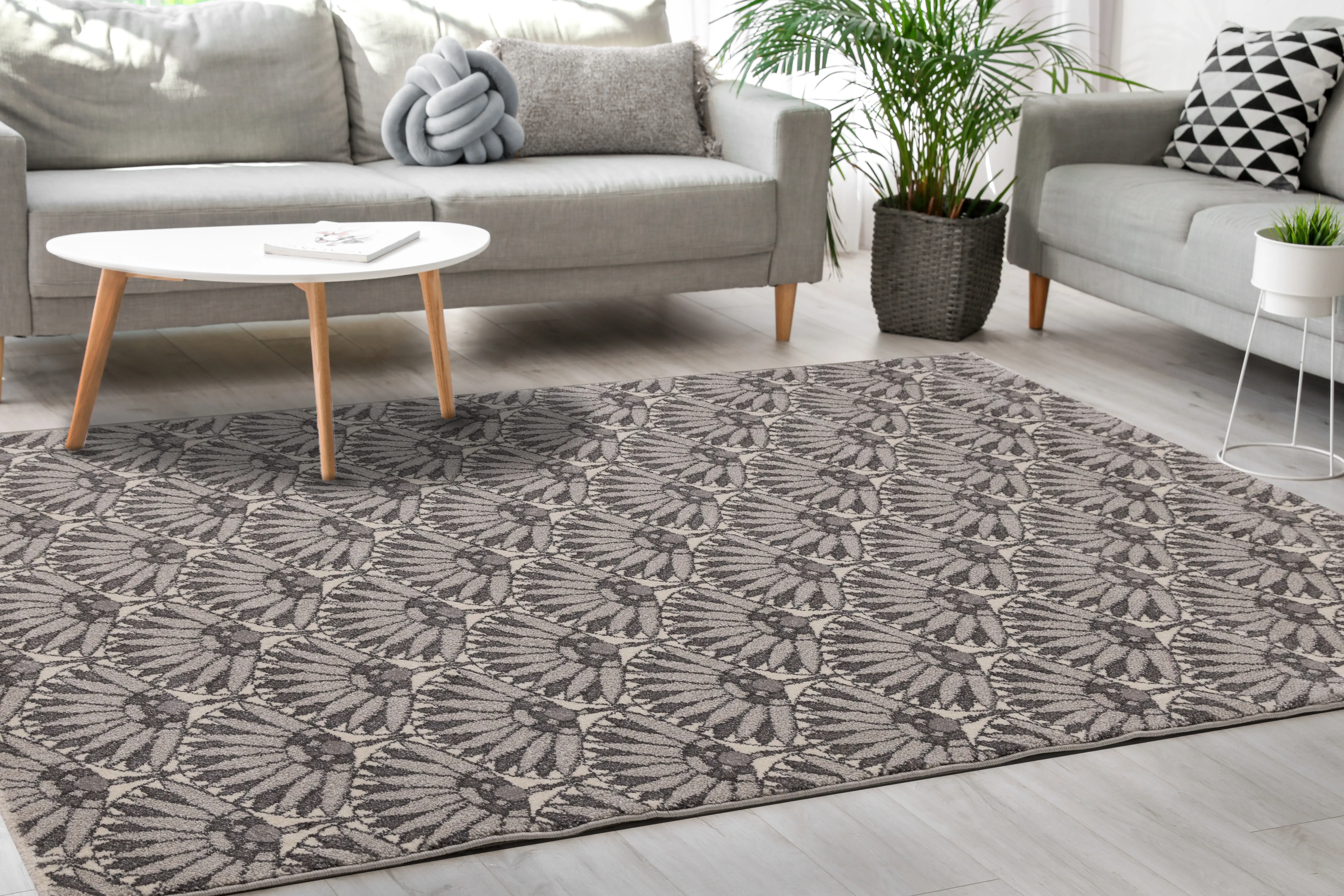 Safi 5 x 8 Art Deco Geometric Gray Area Rug-3