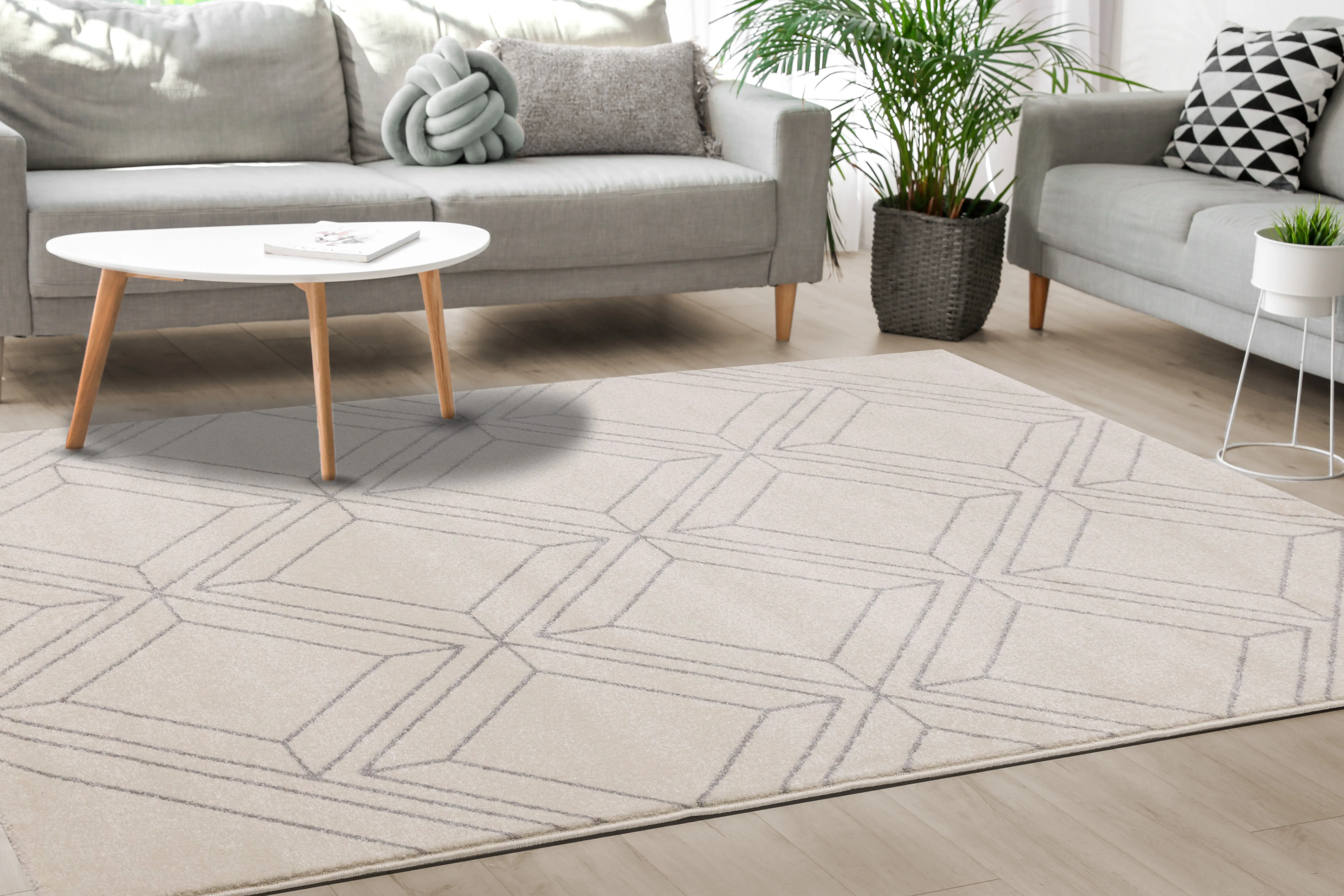 Safi 5 x 8 Diamond Cream and Gray Area Rug-3