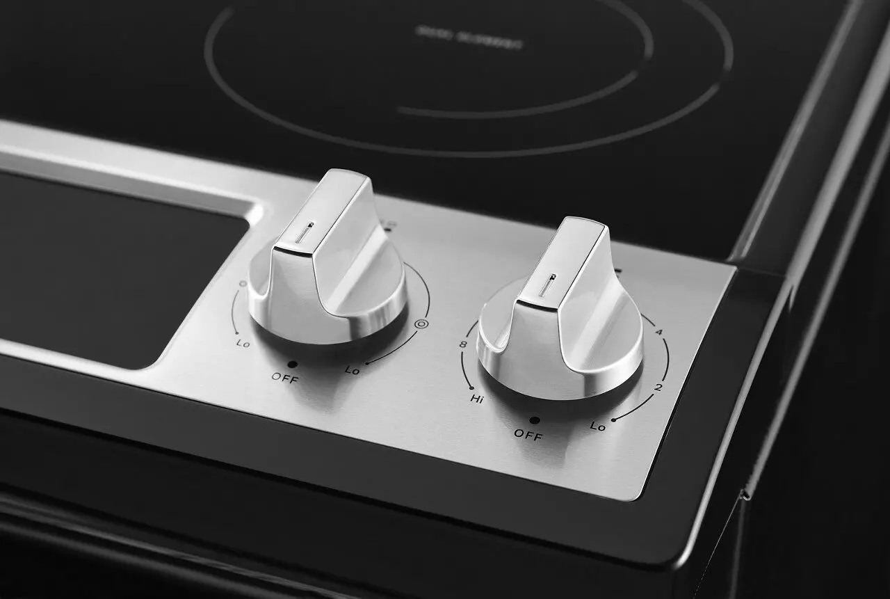 WEE515S0LS Whirlpool Smooth Top Electric Range - Stainless Steel. 4.8 cu ft-6
