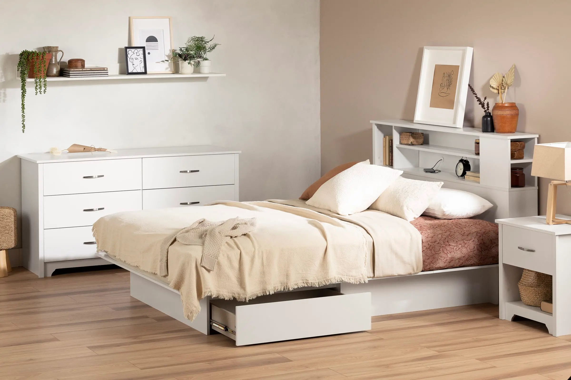 13847 Fusion Full/Queen Pure White Platform Bed-2