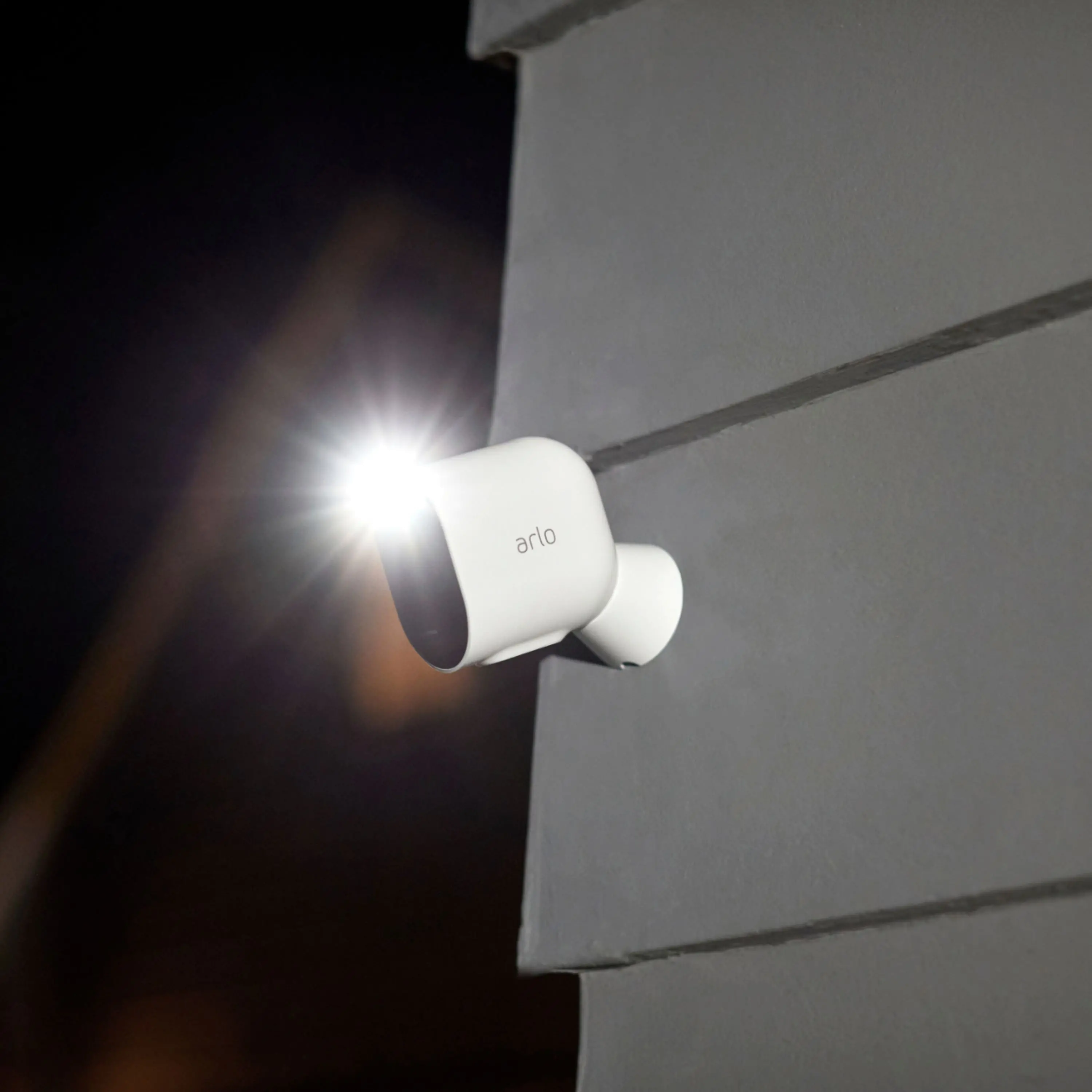 VMC4050P-100NAS Arlo Pro 4 Spotlight Camera Indoor/Outdoor 2K Wire Free Security Camera-3