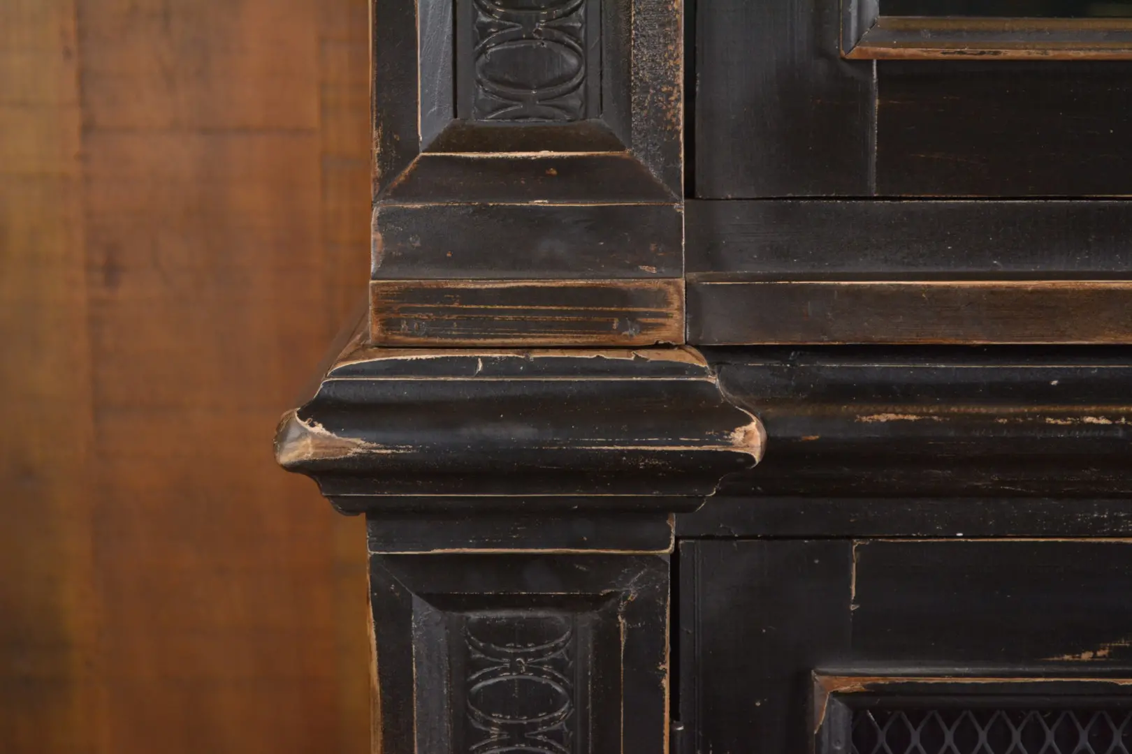 Palma Antique Black Display Cabinet-2