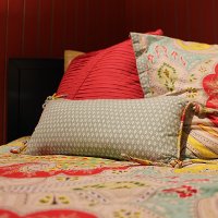 Green, Yellow and Red Queen Echo Bedding Collection-3