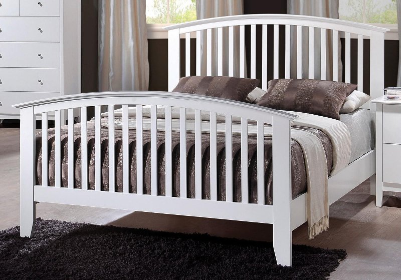 Lawson White Queen Bed