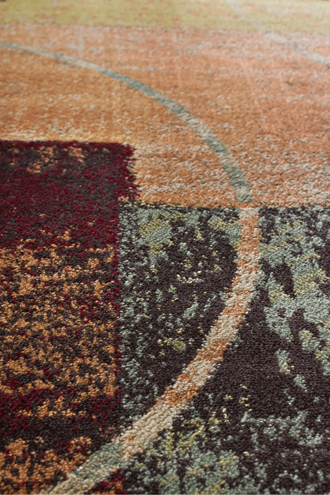 DCO10045x8 5 x 7 Medium Red, Brown, and Teal Area Rug - Deco-7