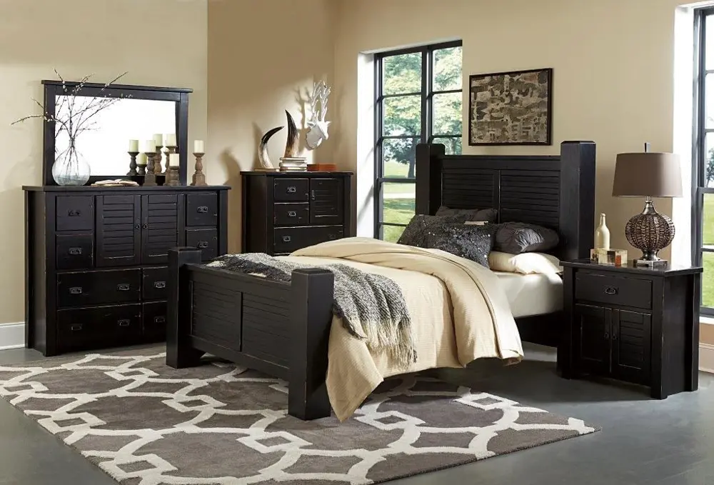 Black 4 Piece Queen Bedroom Set - Trestlewood -1