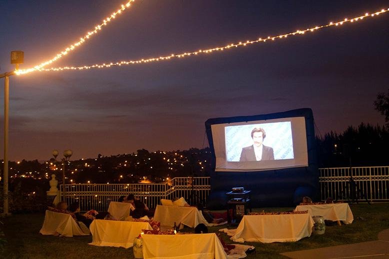 outdoor movie lighting