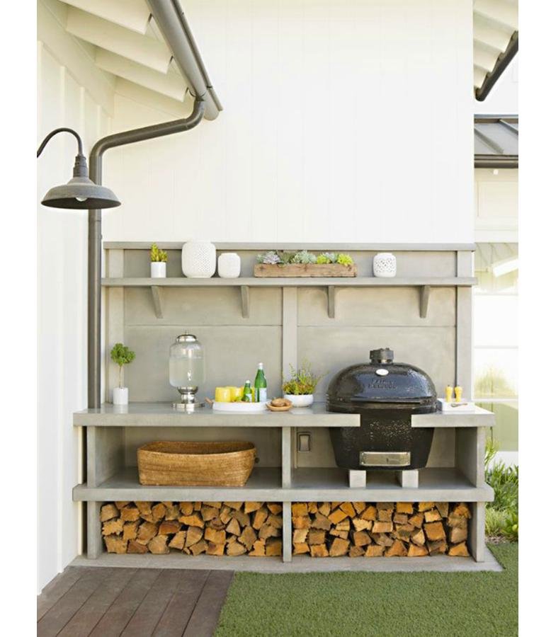 outdoor kitchen