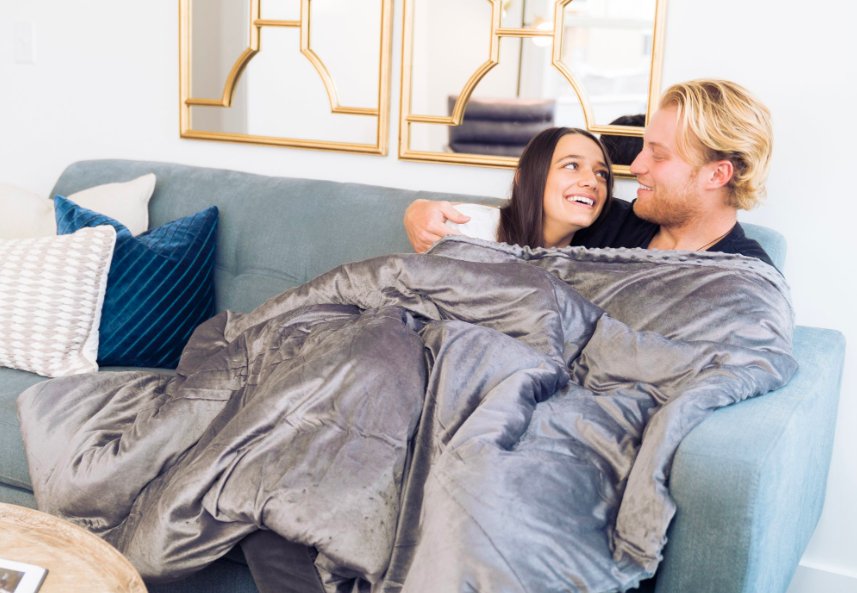 3 Reasons Why Everyone Should Try A Weighted Blanket | RC Willey Blog