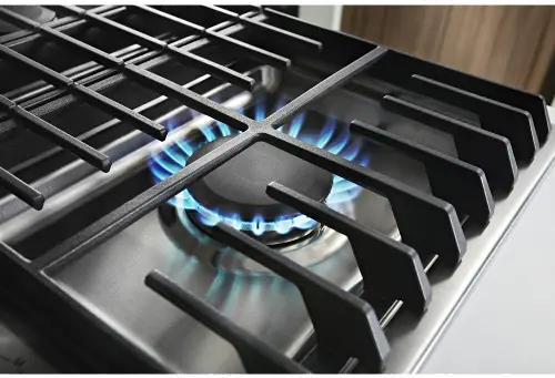 Deluxe, 3-Burner Built-In Gas Cooktop, Stainless Steel | contoureusa
