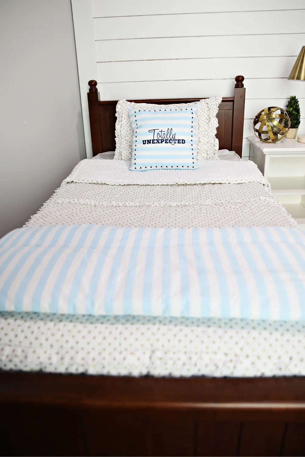 Beddy's Twin Goldie Dots Bedding Collection-1