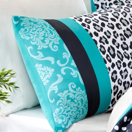 Lakeshore Comfy Pillows - Set of 5