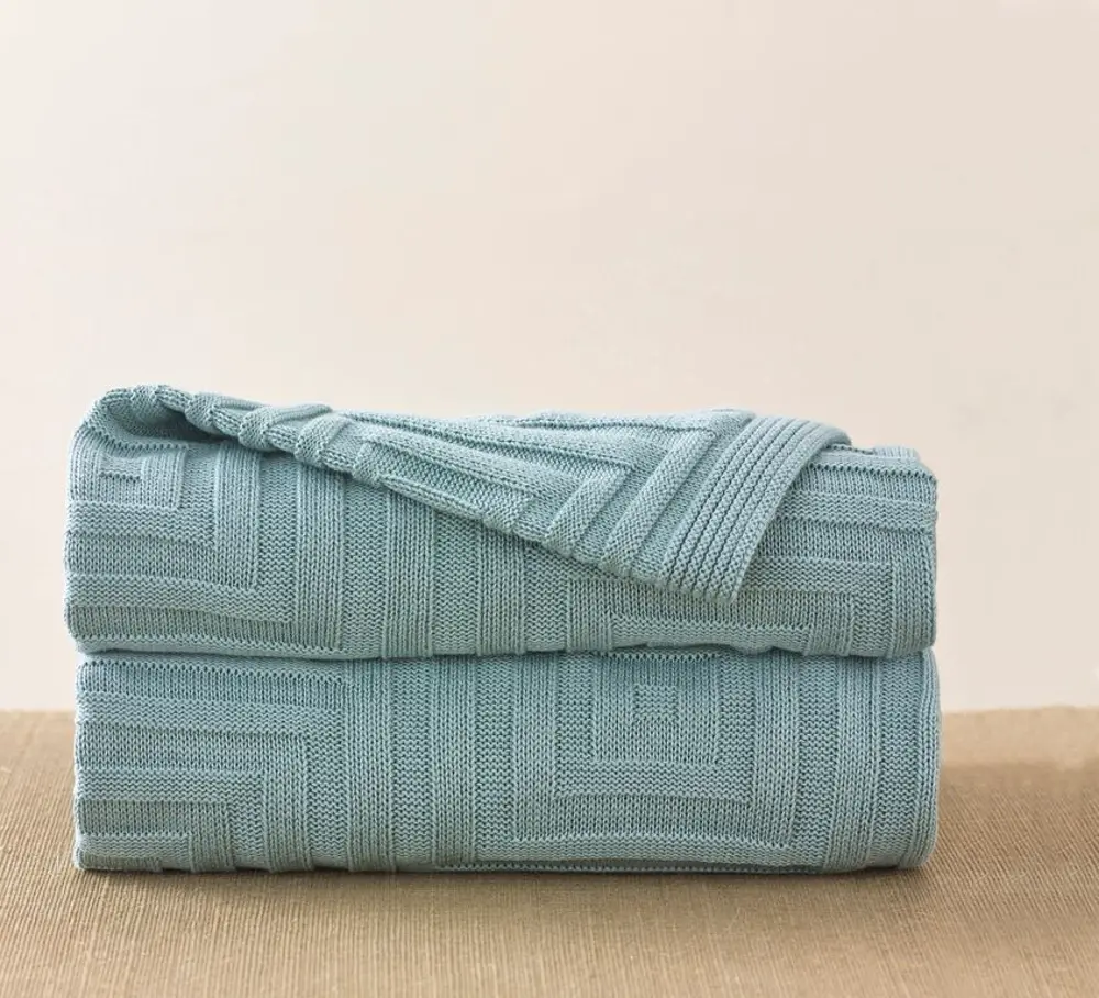 Blue Cloud Concentric Throw Blanket-1