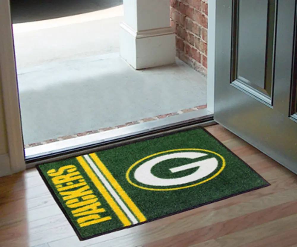 8244 2 x 3 X-Small Green Bay Packers Starter Rug-1