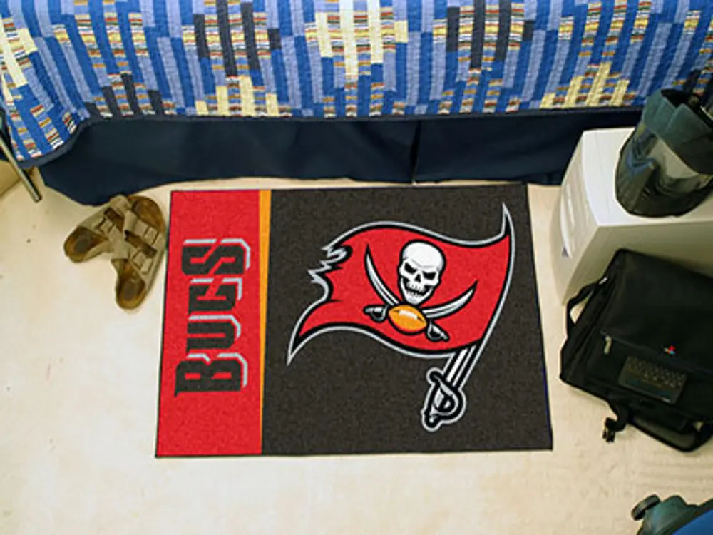 8251 2 x 3 X-Small Tampa Bay Buccaneers Starter Rug-1