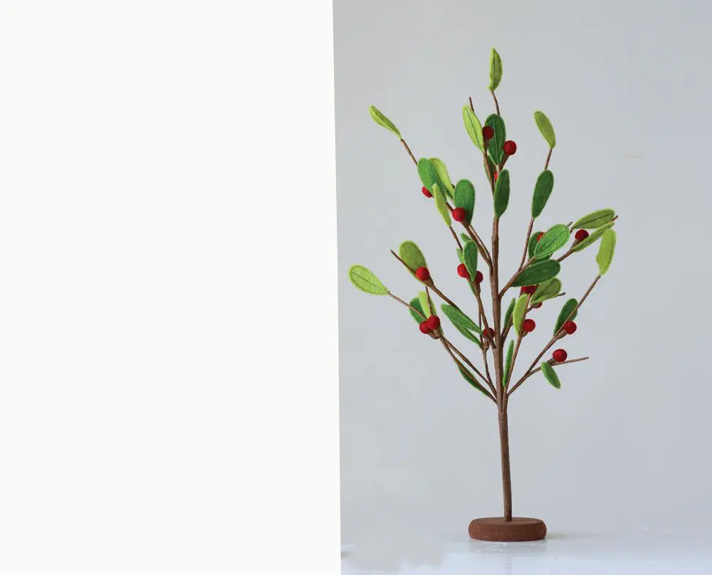XM2964 14 Inch Green Felt Tree with Red Berries On A Base-1