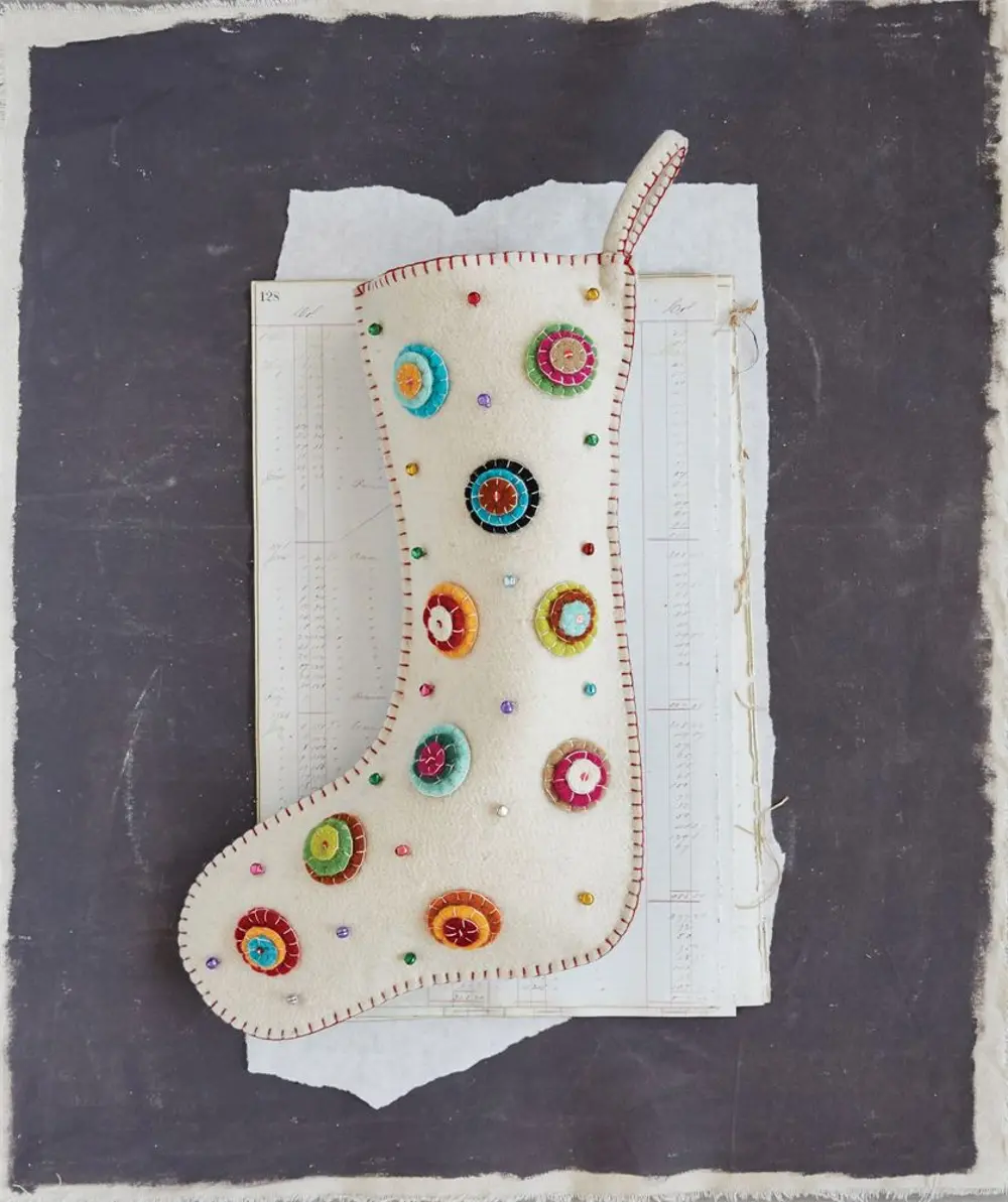 XM0428 White Wool Stocking with Appliqued Felt Buttons and Snowflakes-1