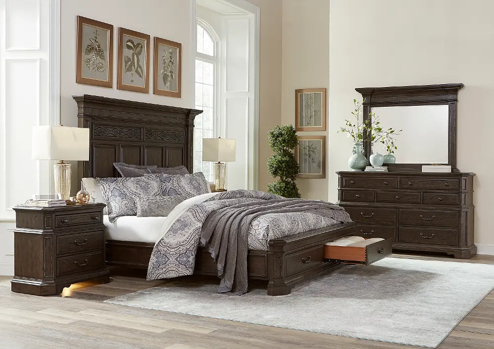 Traditional Brown 4 Piece Queen Bedroom Set - Foxhill-1