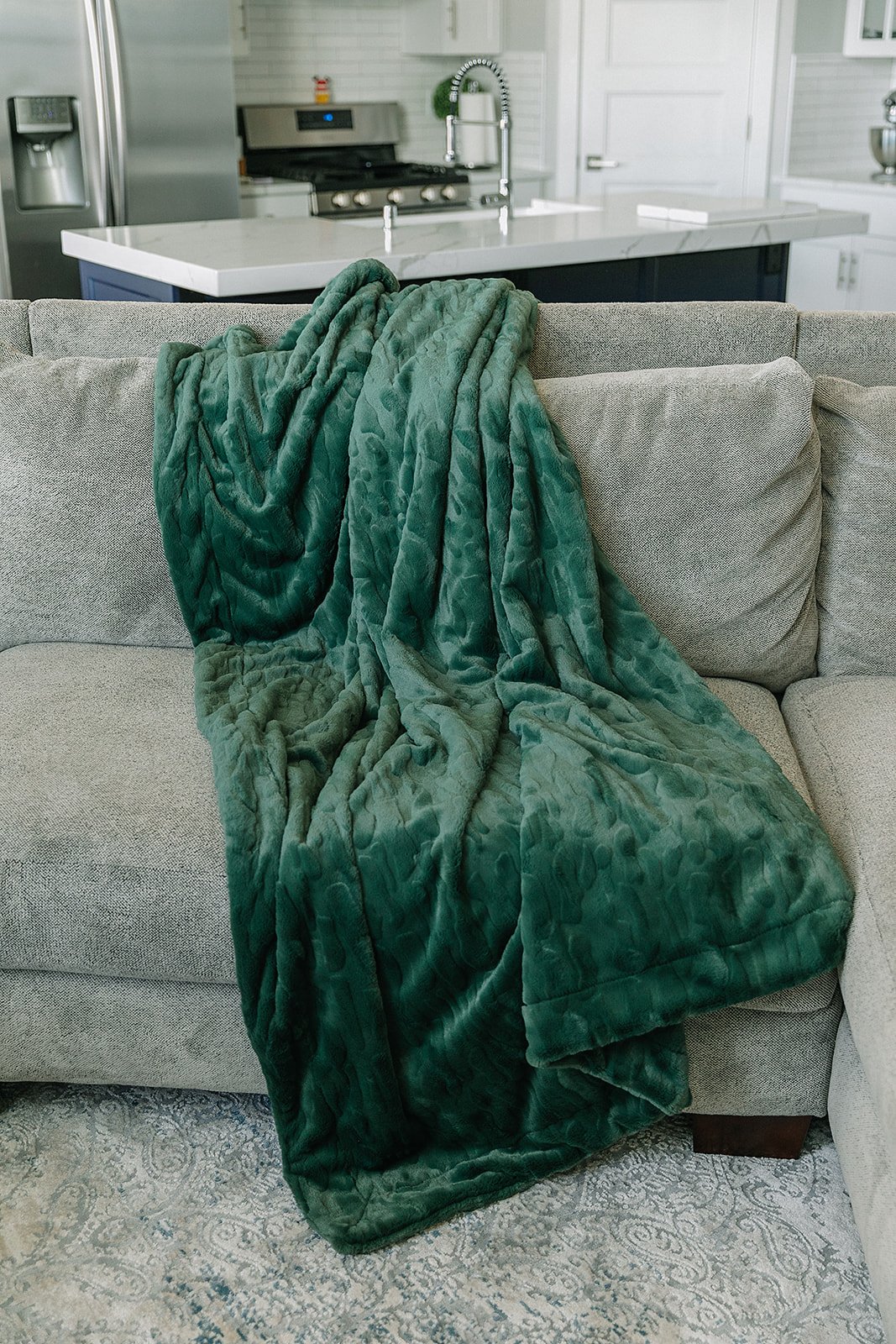 SaranoniForest Green Home Throw Blanket | DailyMail