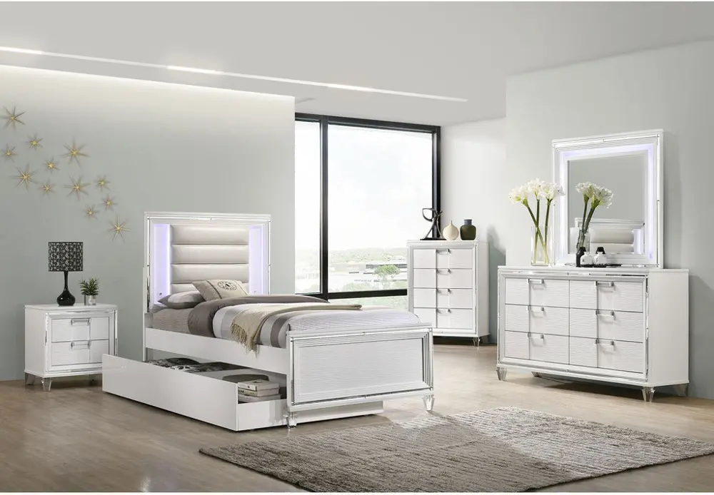 Posh White 4 Piece Full Bedroom Set-1