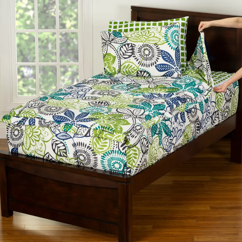 White, Green and Blue Twin Tropical Retreat Bunkie Deluxe Bedding-1