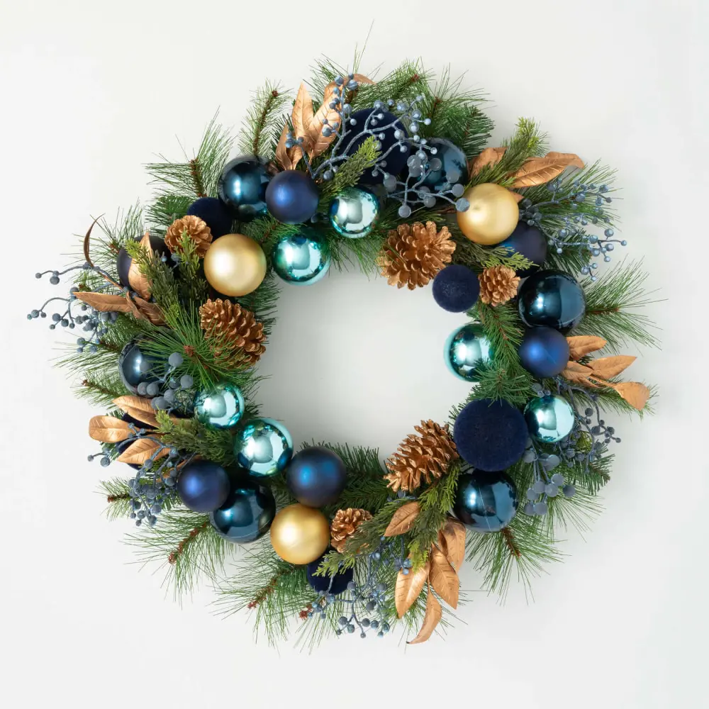 Mix Ball and Pine Wreath-1