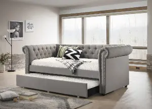 Claremont ellie daybed with on sale trundle in gray