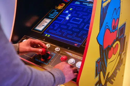 Arcade1Up Pac-Man Deluxe Review: A Real Arcade Experience at Home