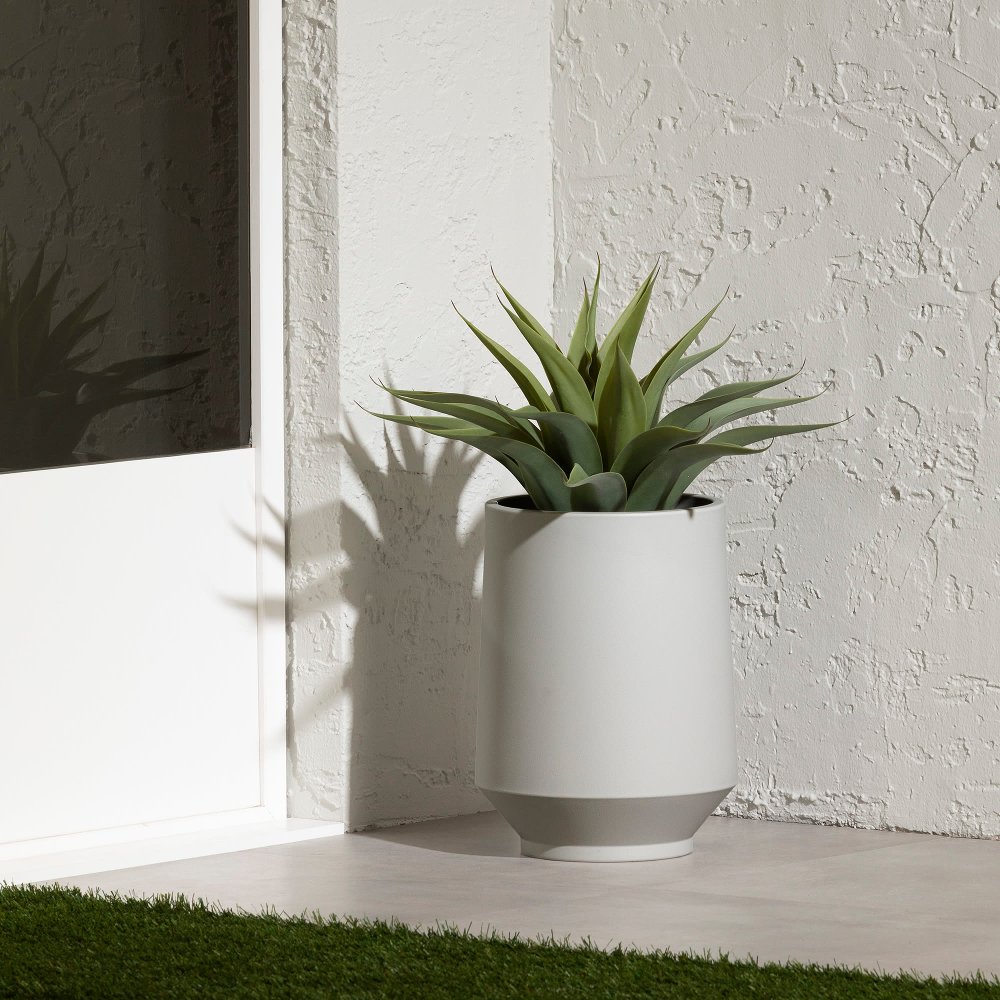 Dalya Greige 16 Outdoor Planter